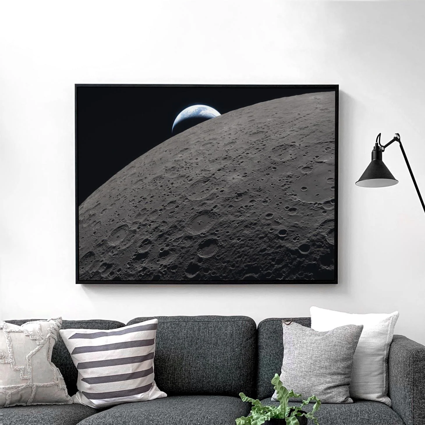 Artemis II - A Setting Earth (NASA Artemis 2 Mission) - Image 2