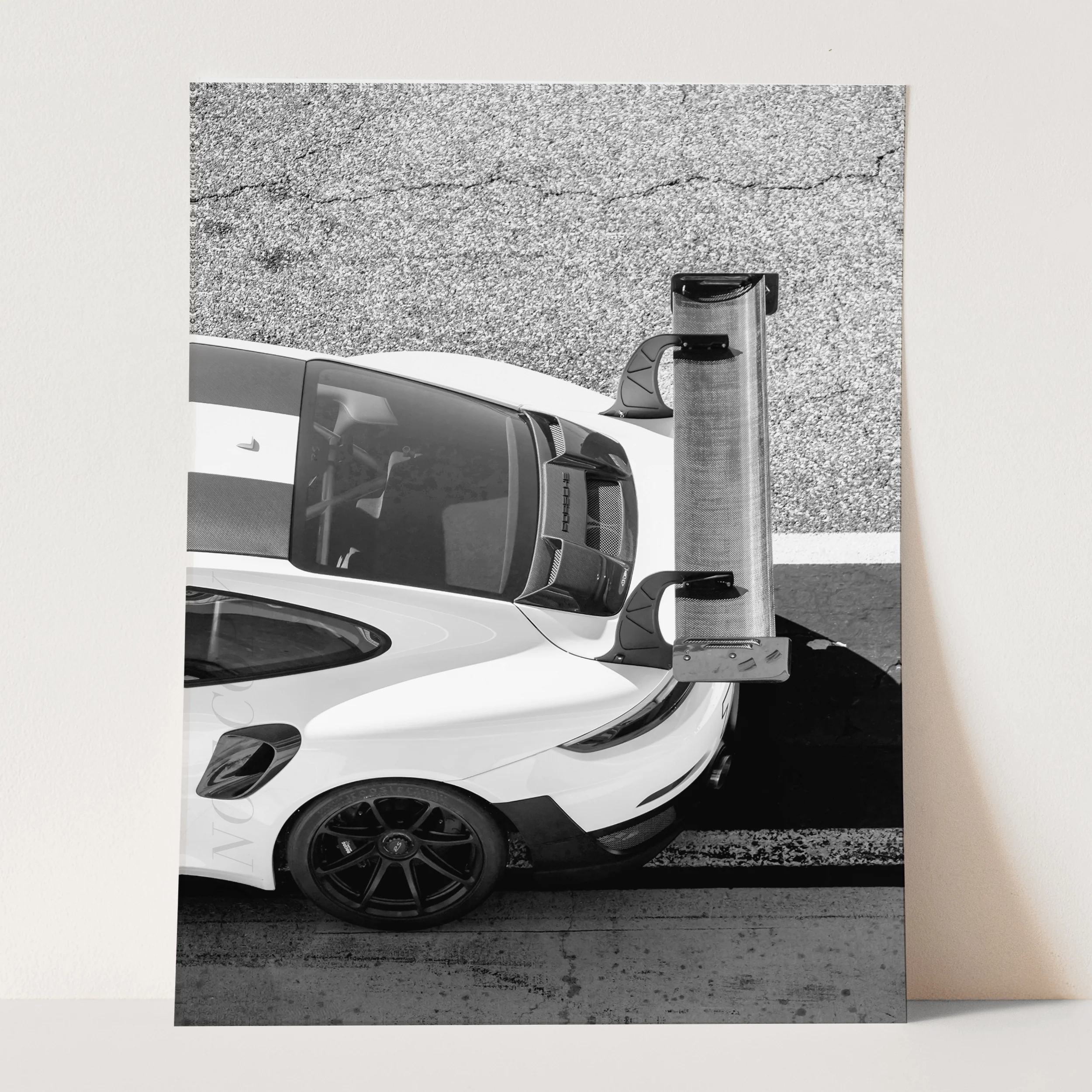 Black & White Porsche 911 GT3 RS - Image 3