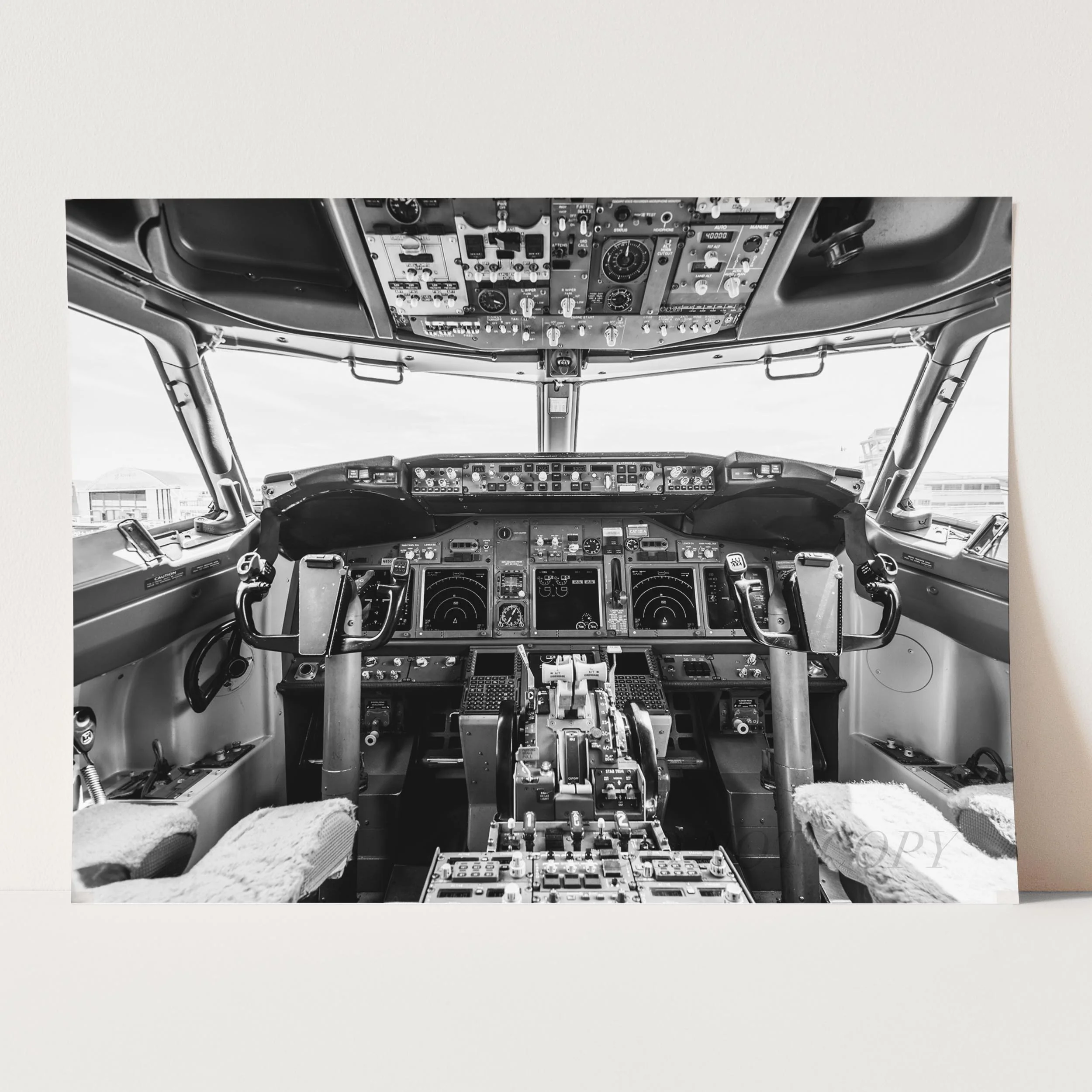 Boeing 737-800 Cockpit - Image 5