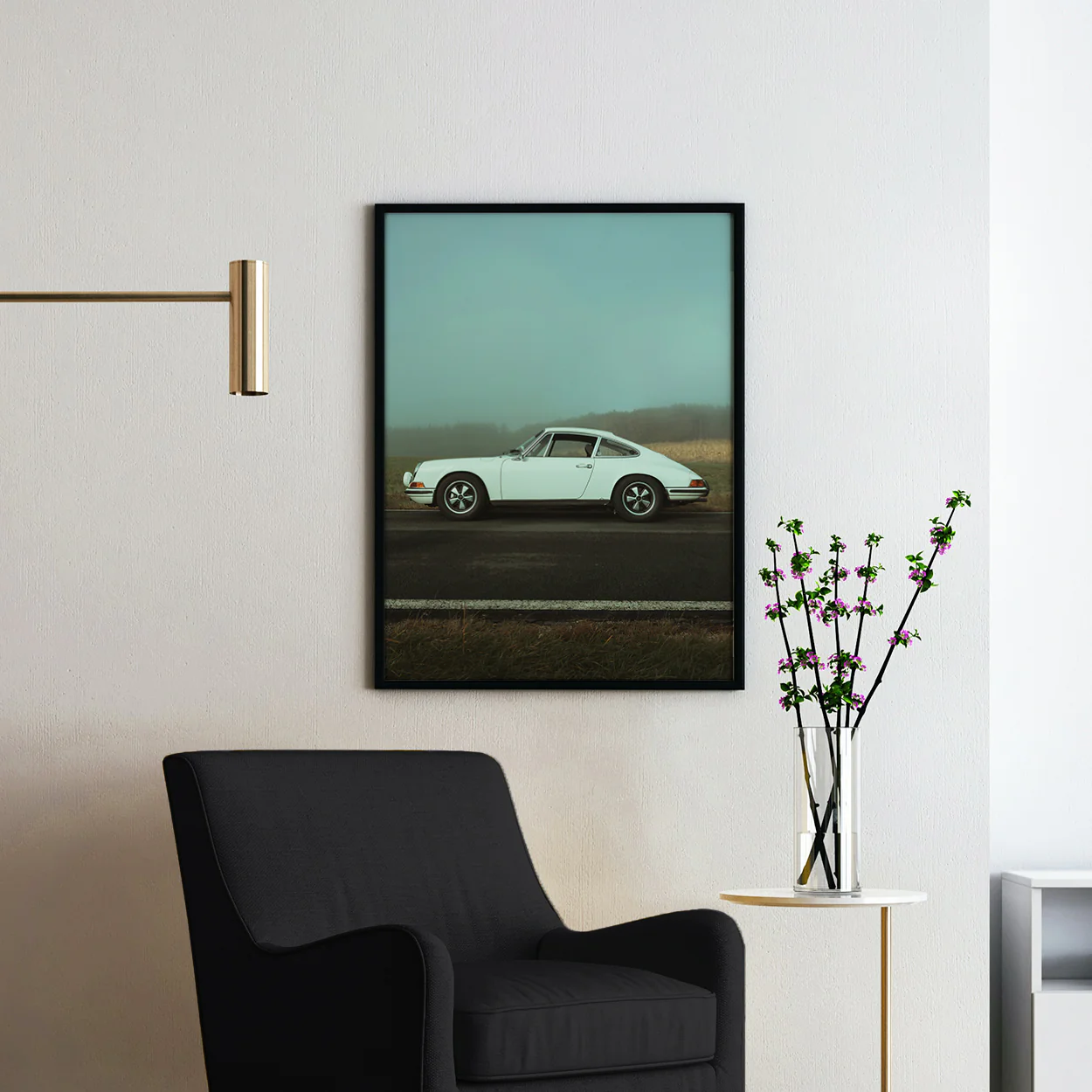Classic Porsche 911 Side View - Image 2