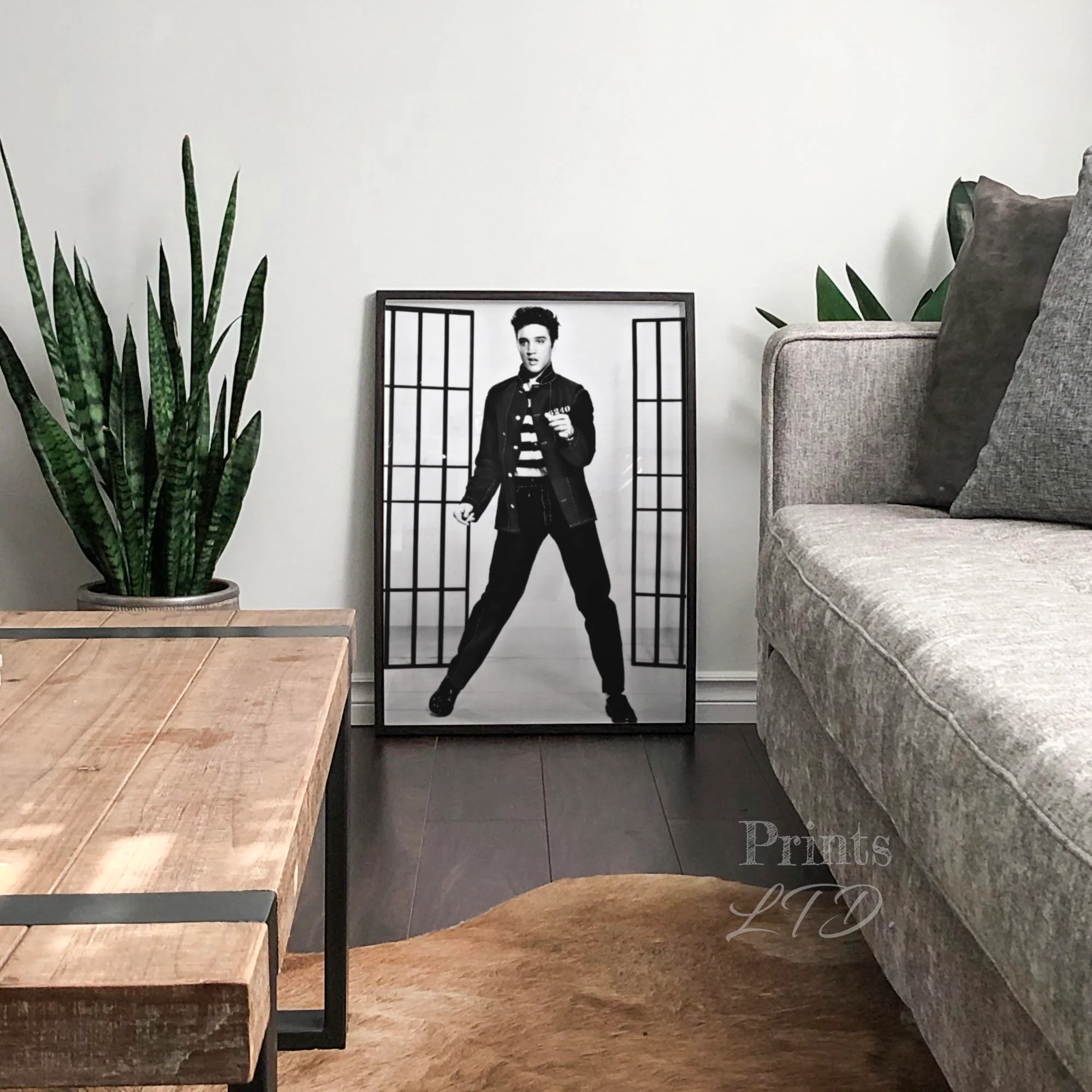 Elvis Presley in Jailhouse Rock - Image 3