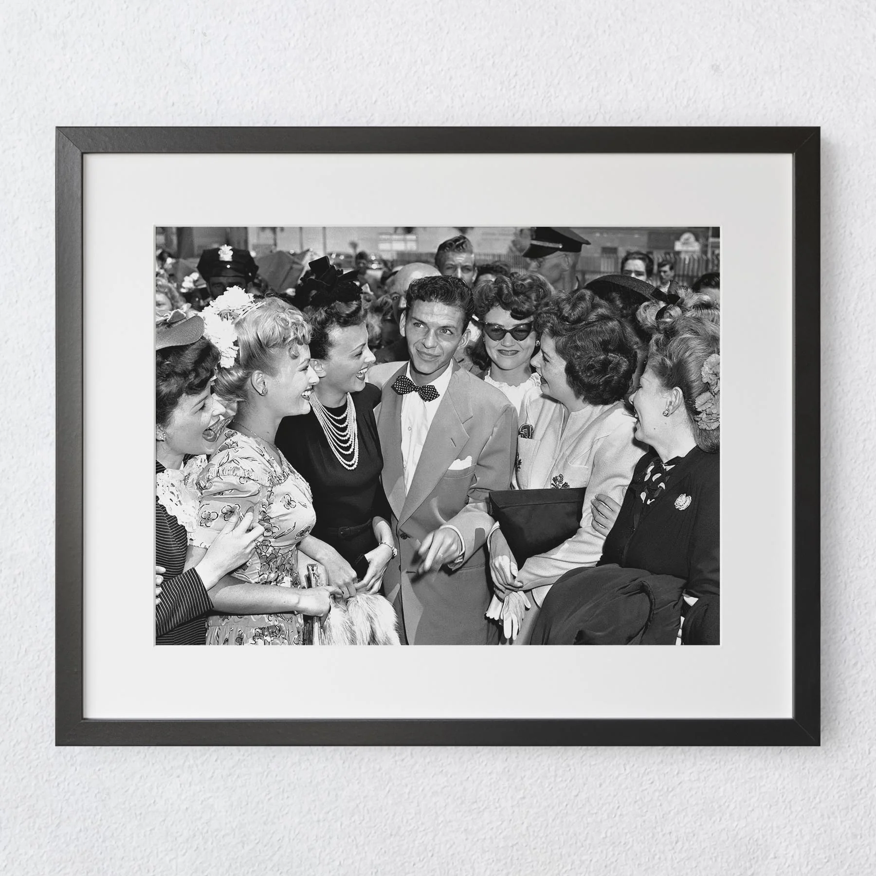 Frank Sinatra surrounded by ladies, 1943 - Image 5