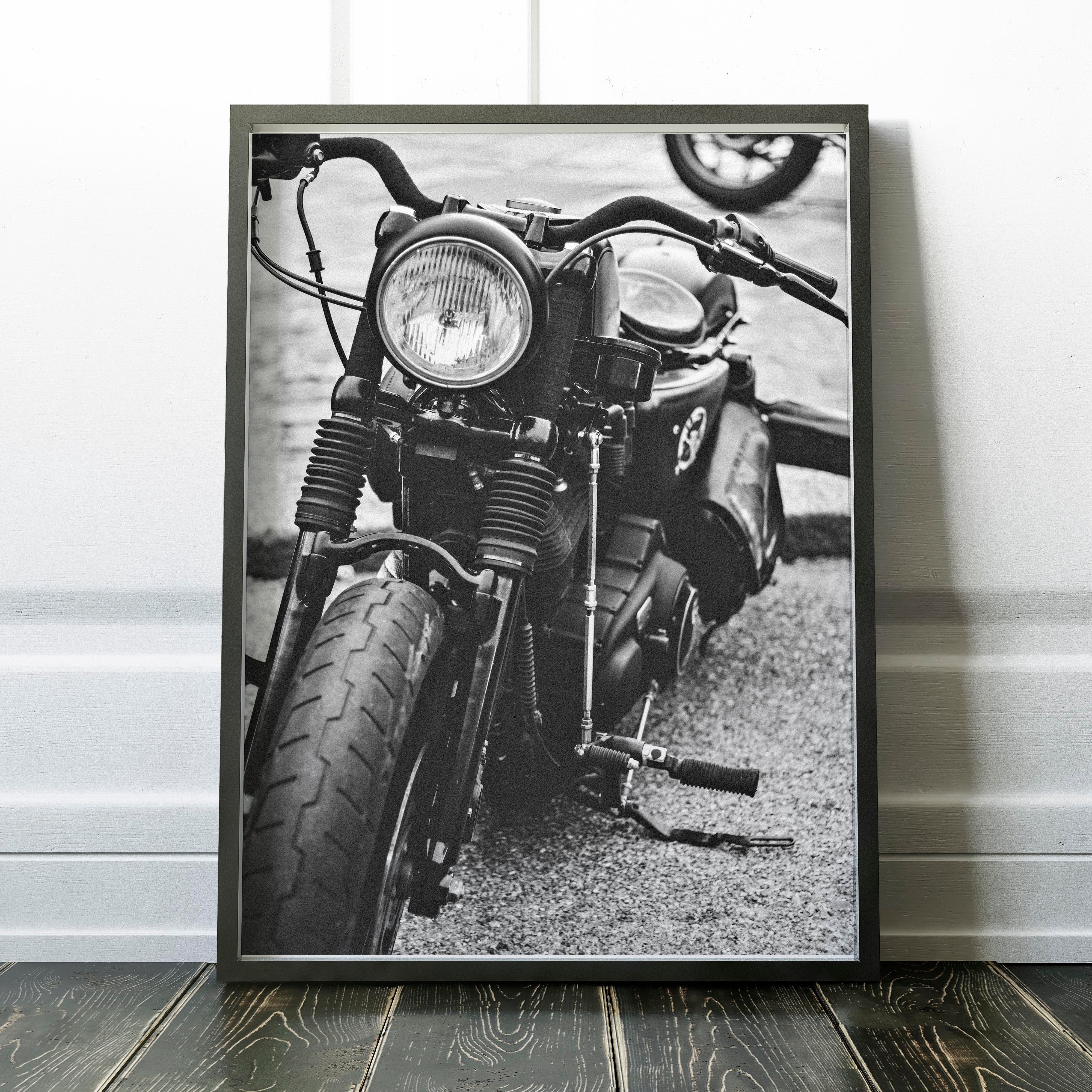 Harley Davidson Motorcycle - Image 2