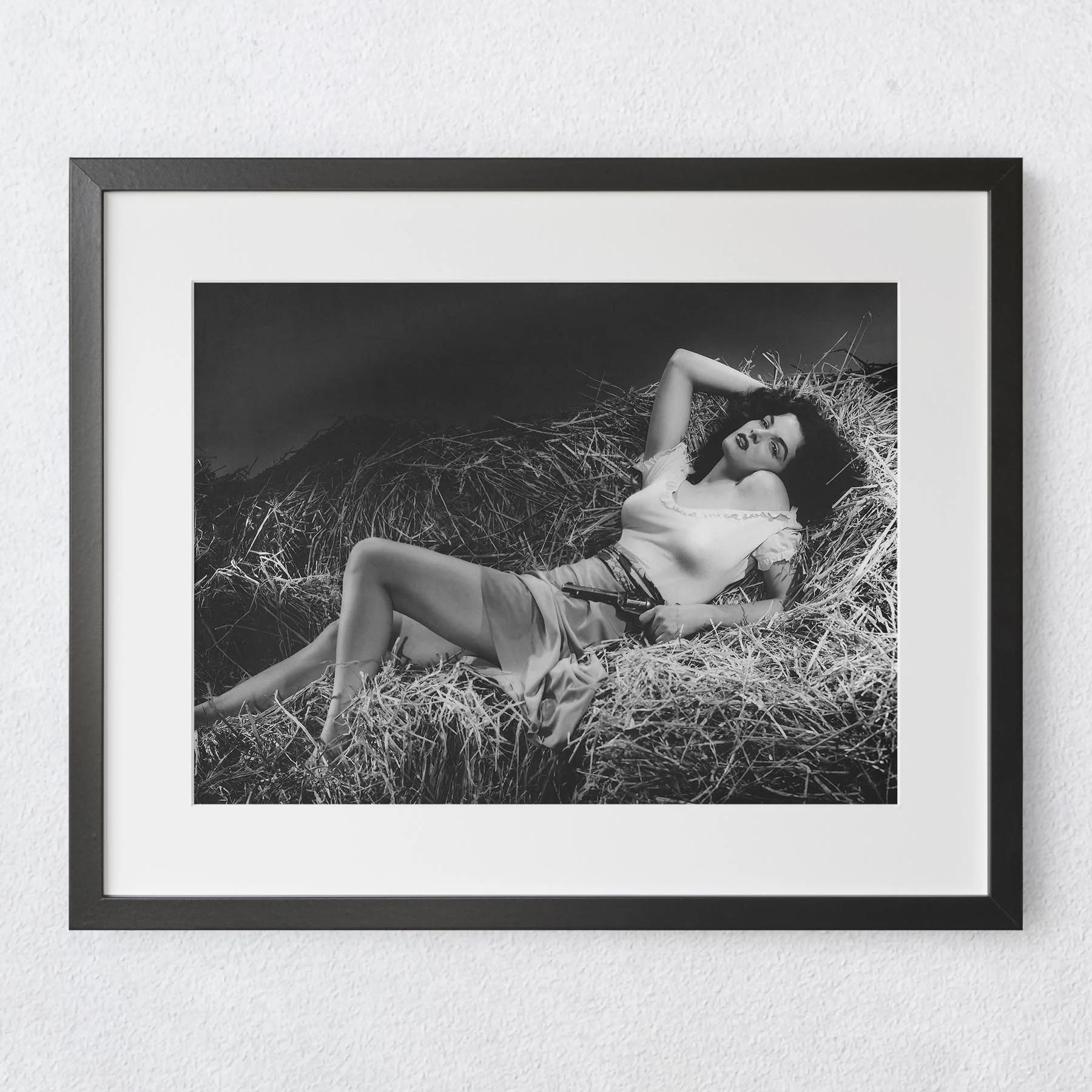 Jane Russell in The Outlaw - Image 5