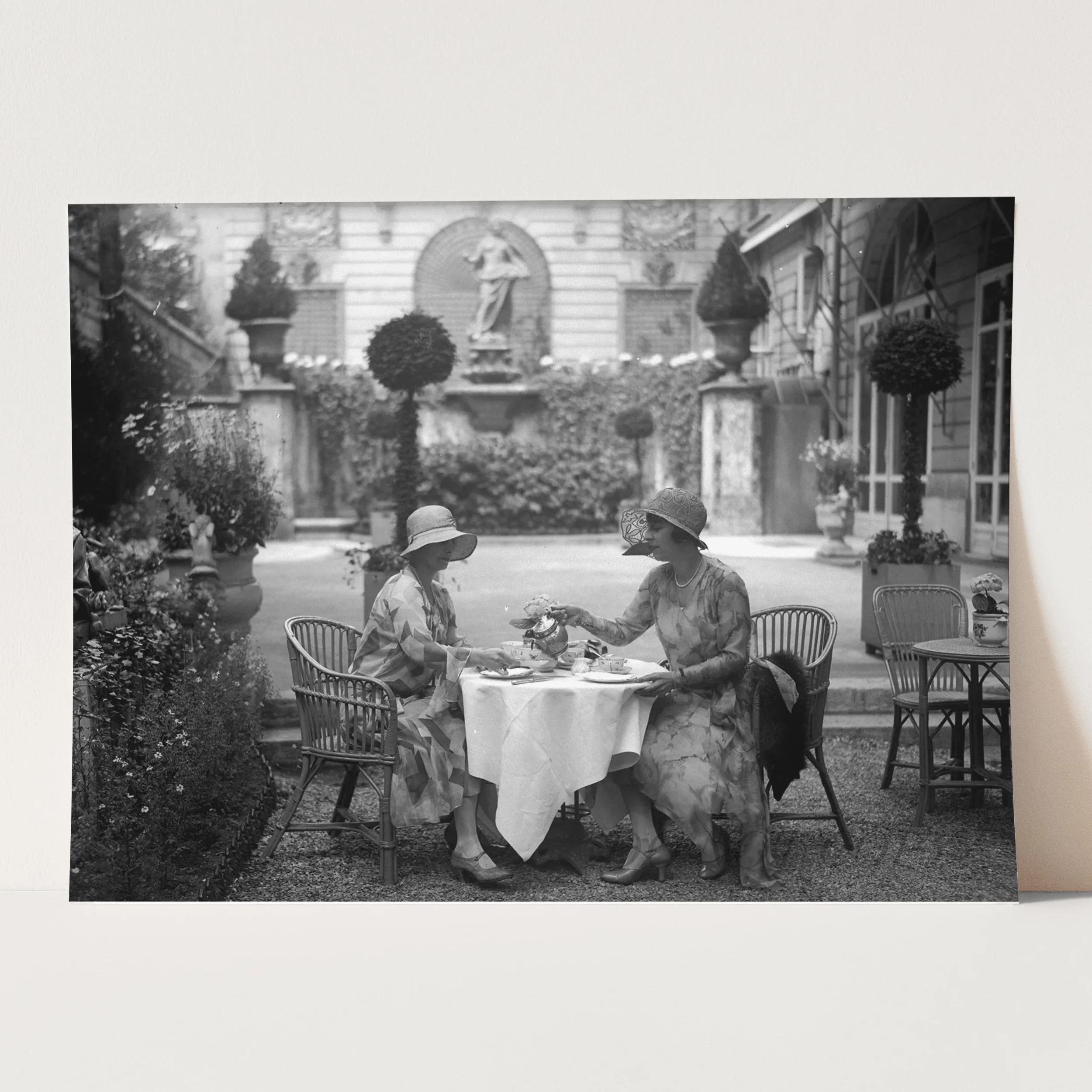 Ladies Drinking Tea in the Garden of the Ritz Paris - Image 3