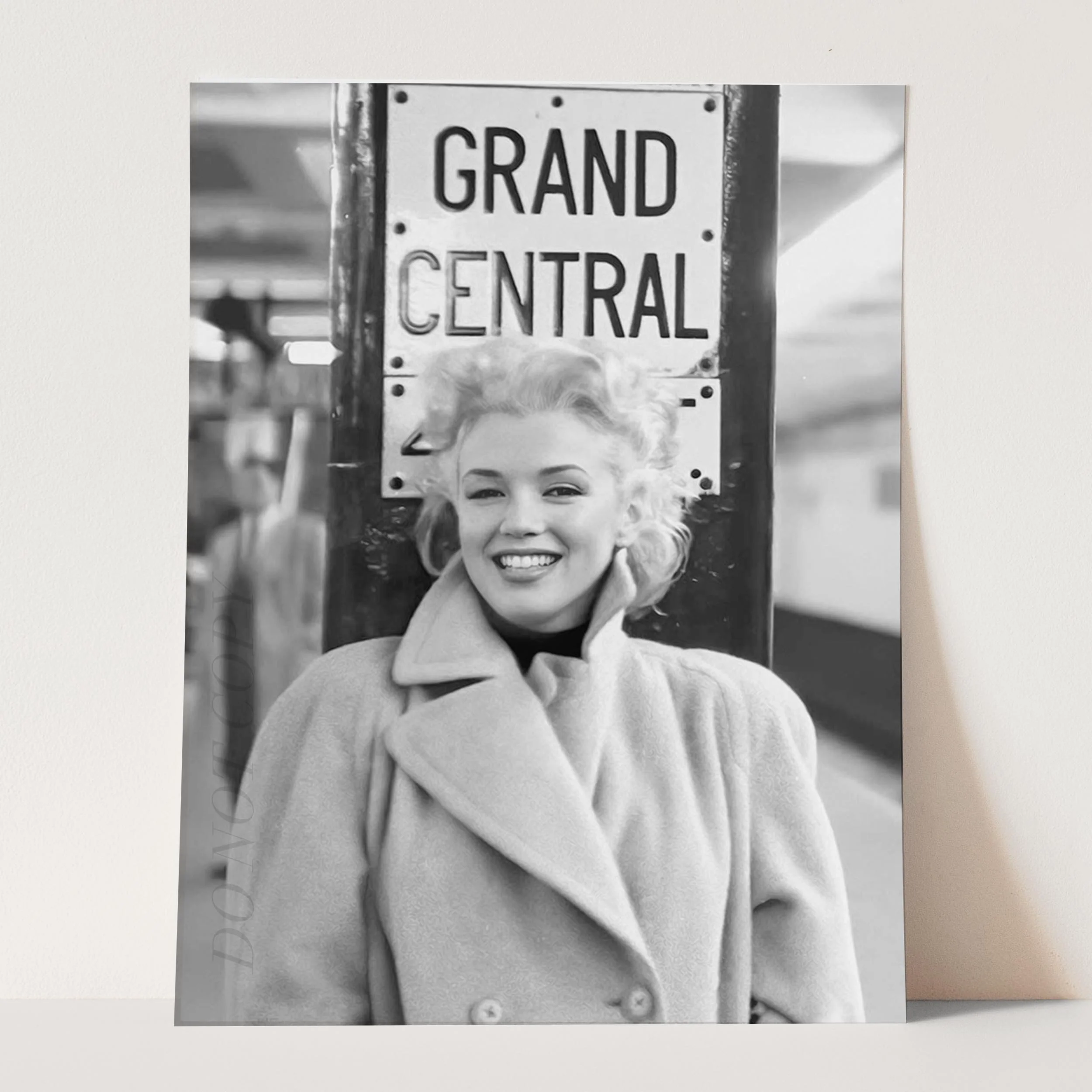 Marilyn Monroe Grand Central Station - Image 3