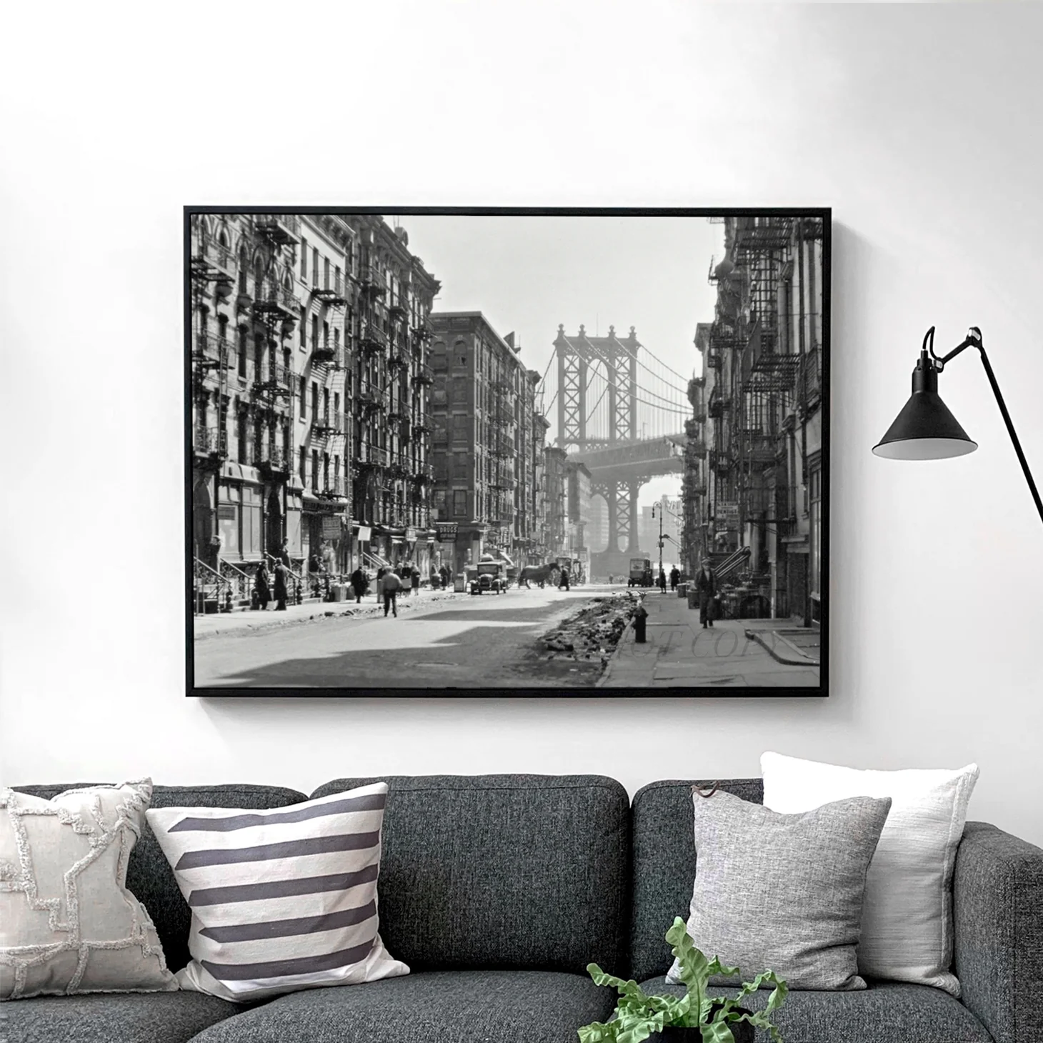Pike and Henry Street with the Manhattan Bridge - Image 2