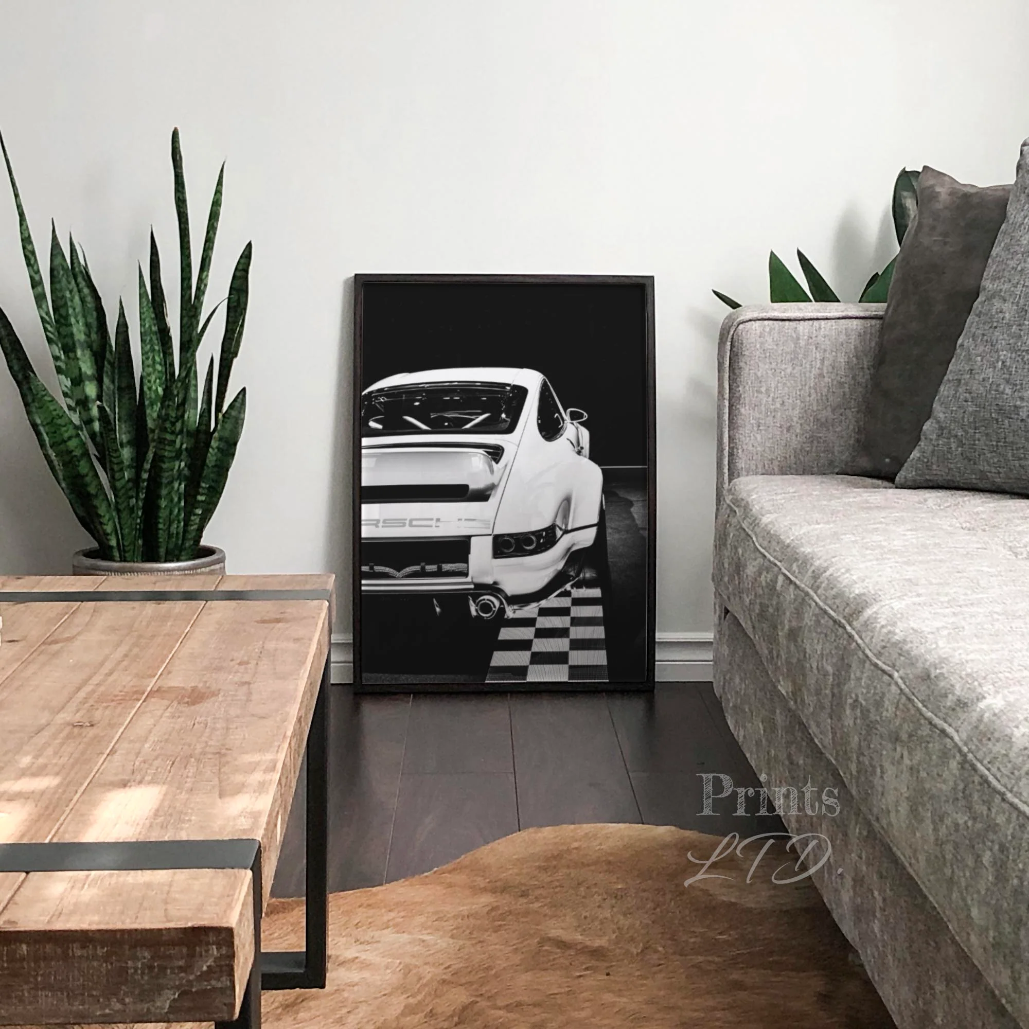 Porsche 911 White Vintage - Image 3