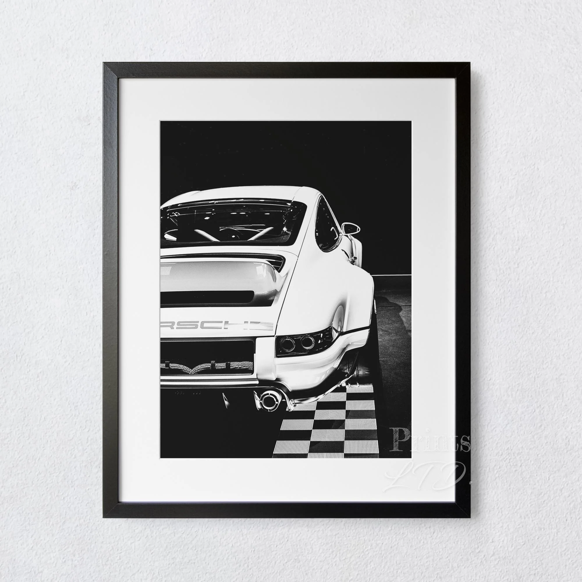Porsche 911 White Vintage - Image 4