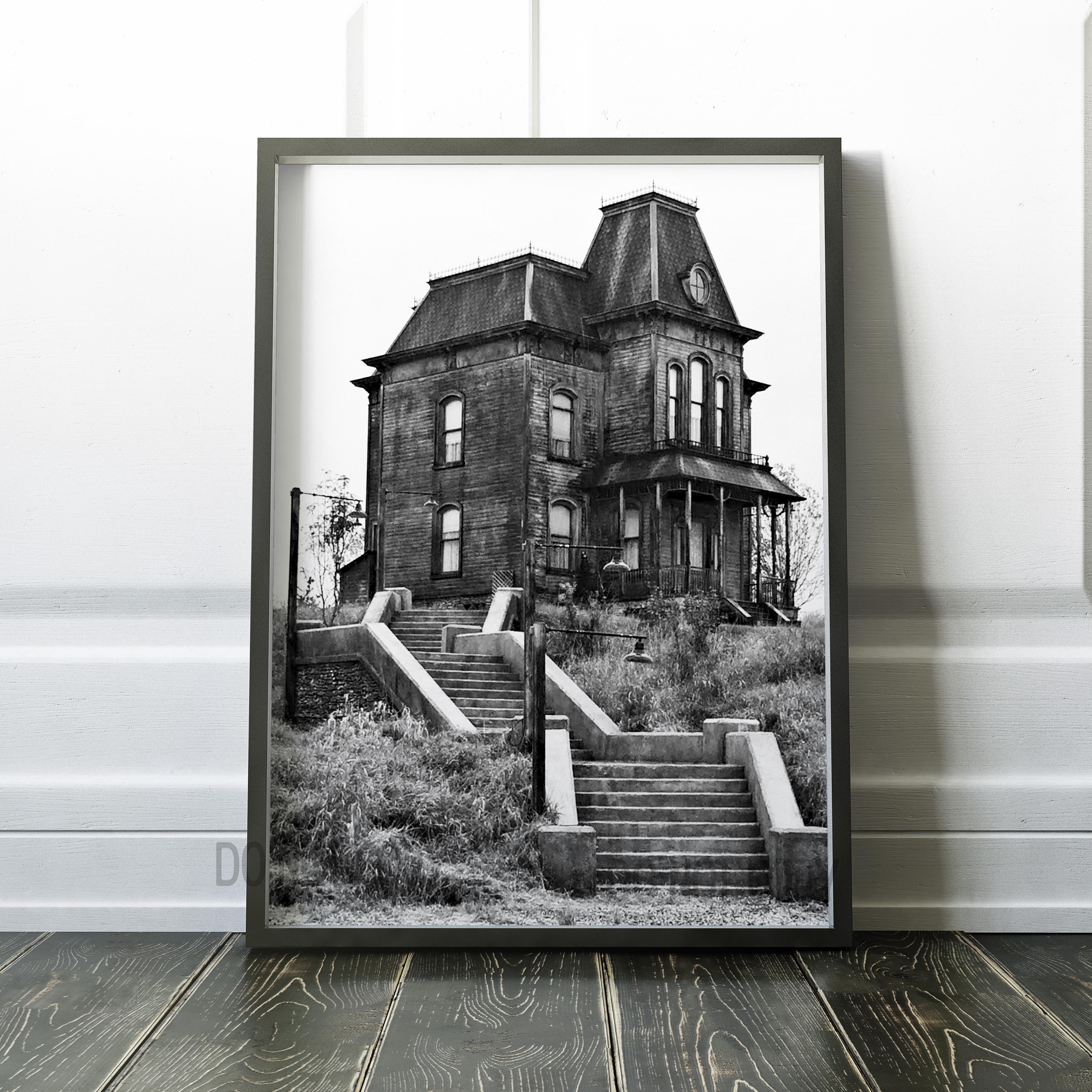 Psycho House 1960 by Alfred Hitchcock
