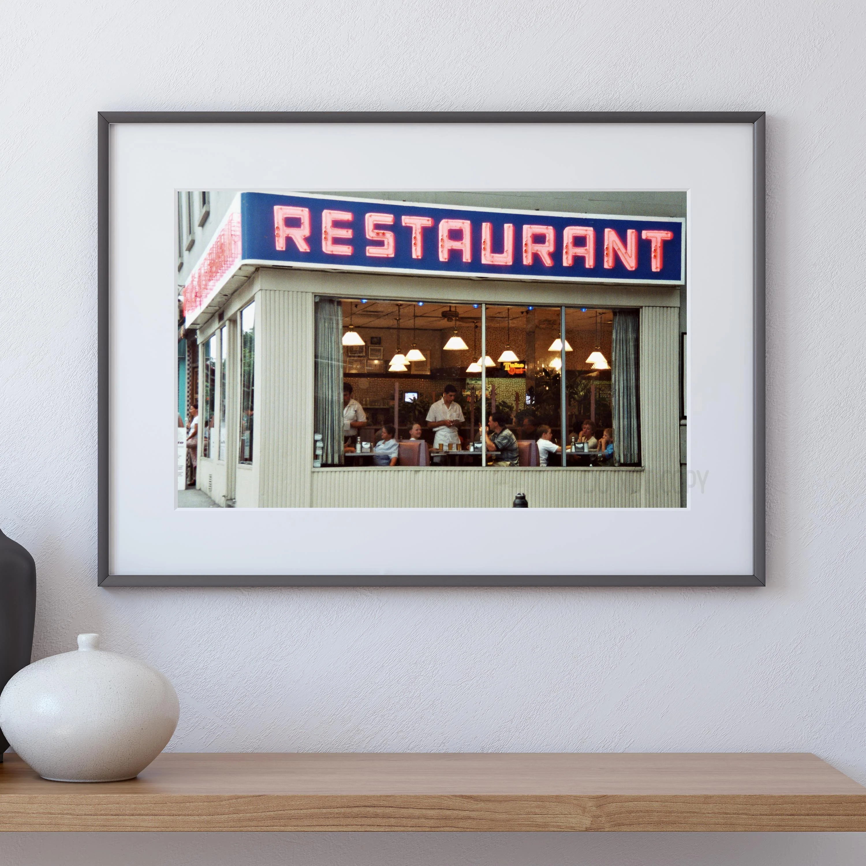 Seinfeld Restaurant - Image 4