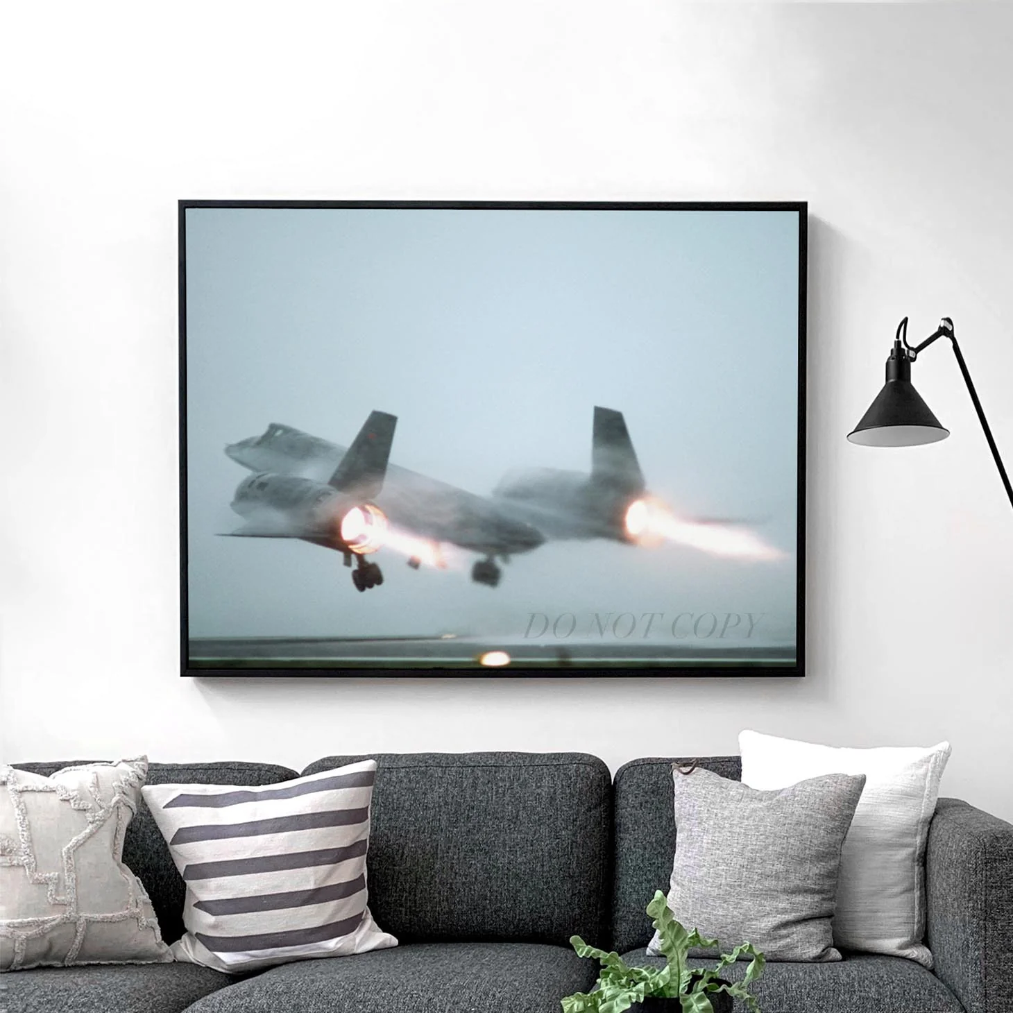SR 71 Airplane Taking Off - Image 2