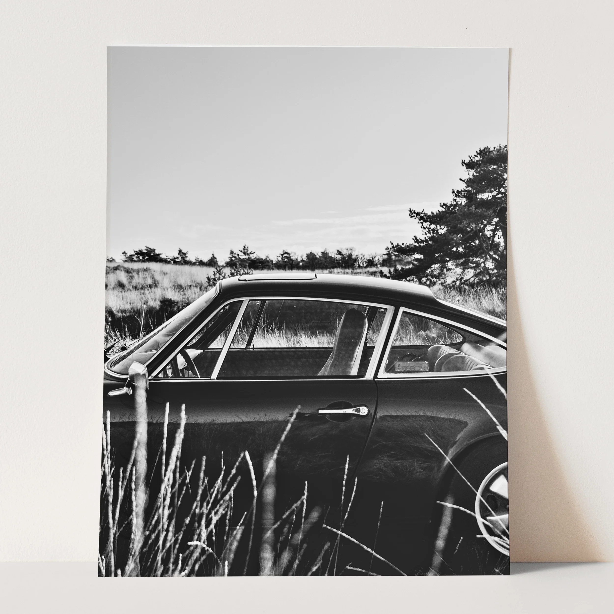 Vintage Black Porsche 911 Parked - Image 3