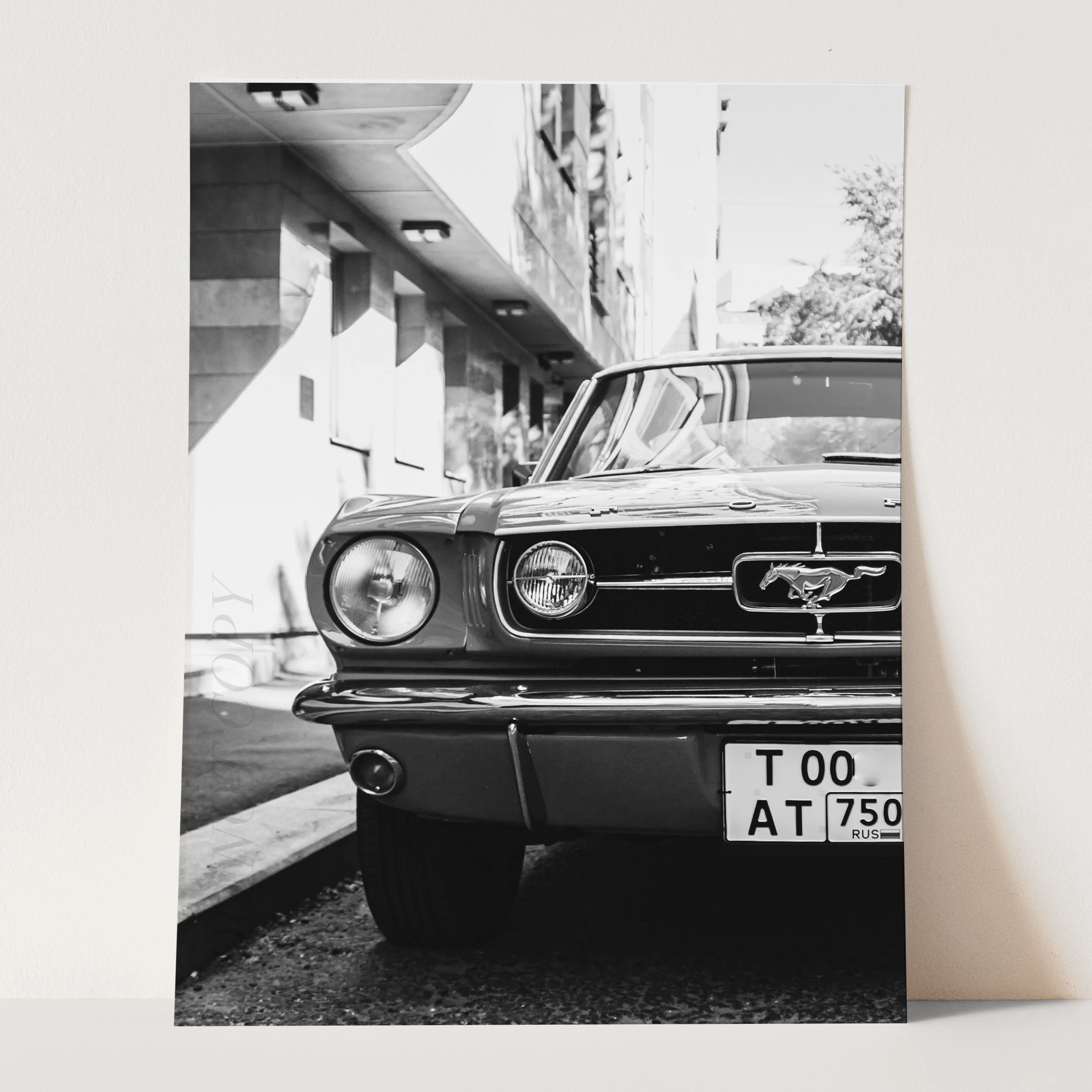 Vintage Ford Mustang - Image 3