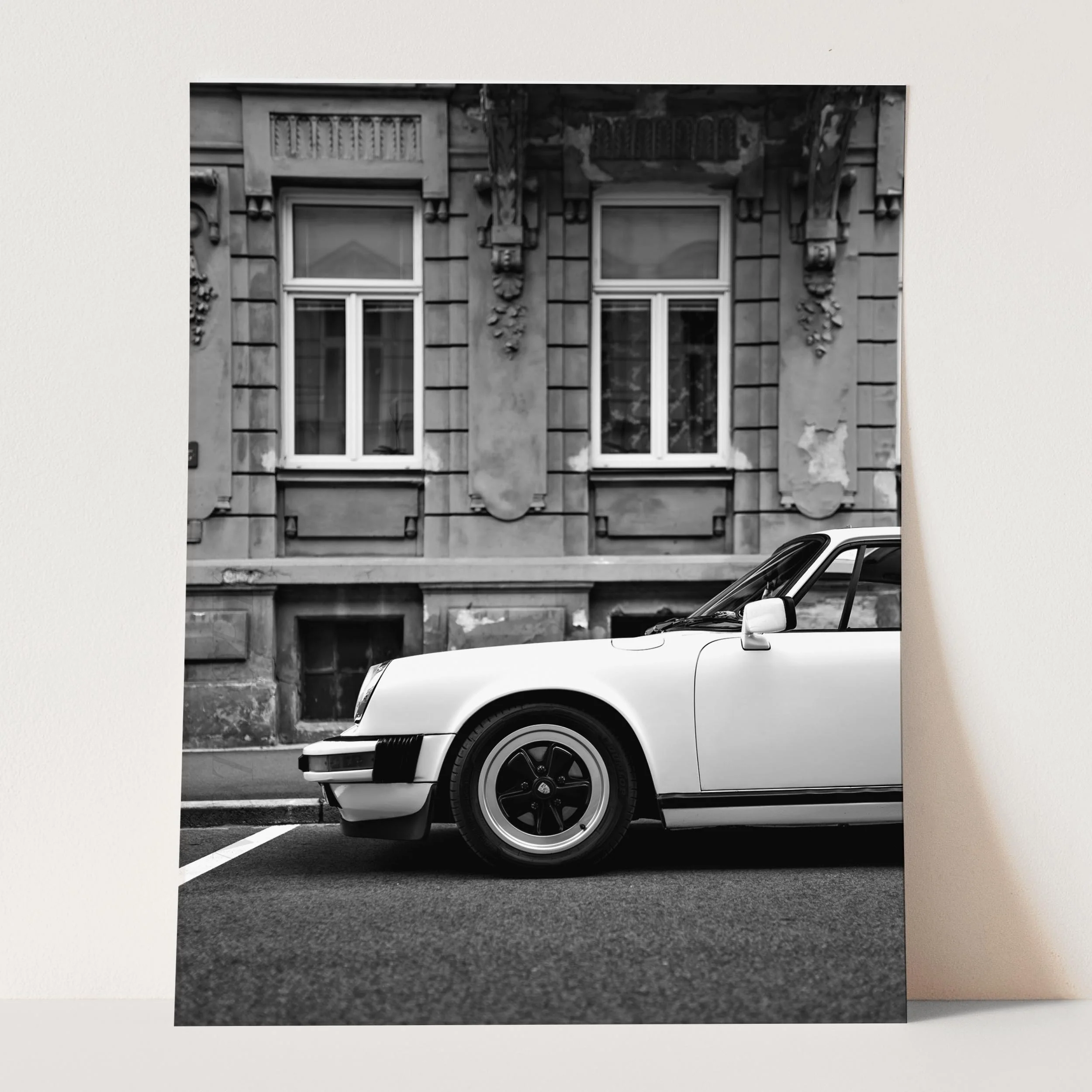 White Porsche 911 - Image 3