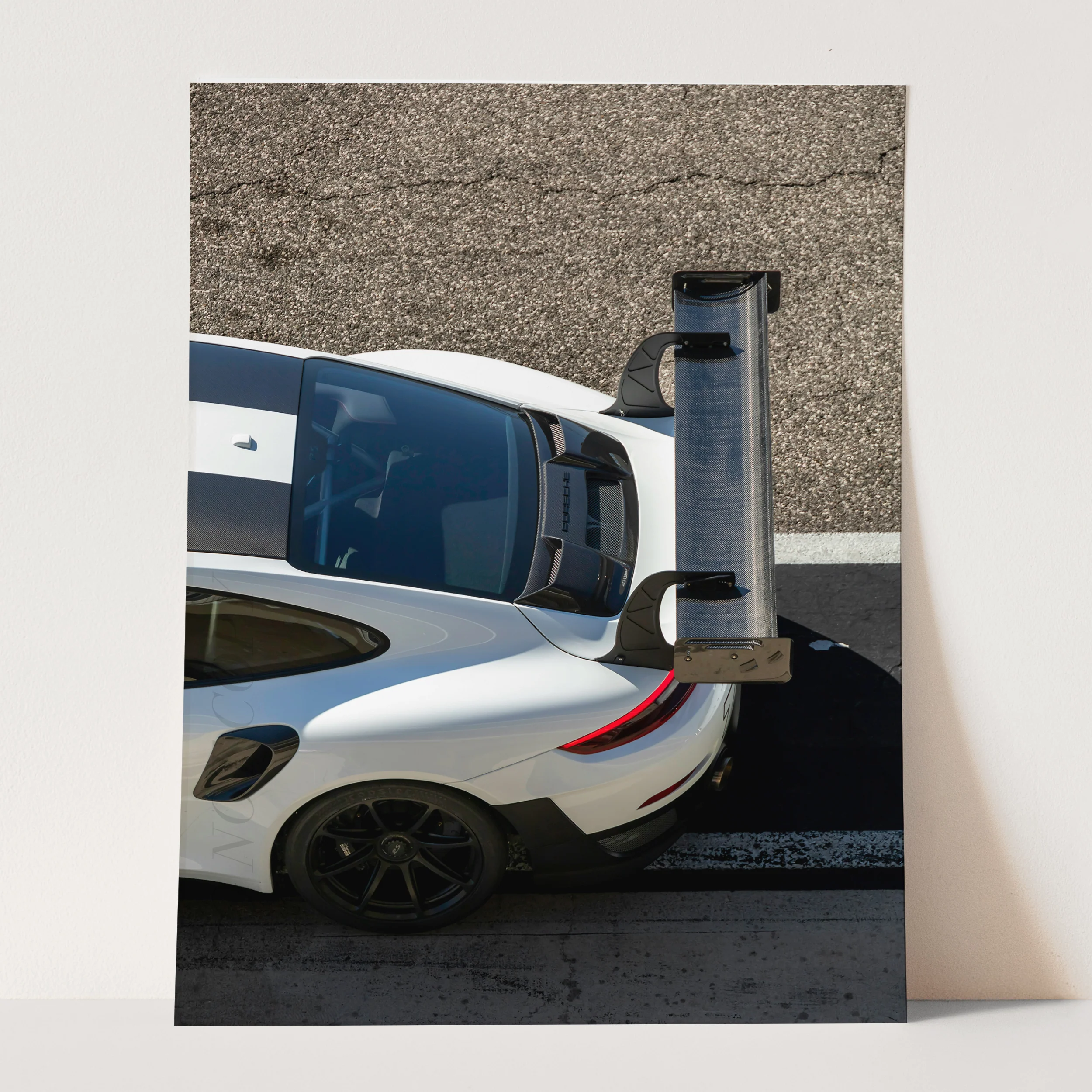White Porsche 911 GT3 RS - Image 3